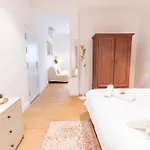 Pickman Aparthotel